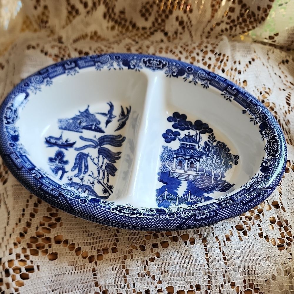 Blue Willow Vtg Set Of 2 Churchill Staffordshire England Divided Weighted Dishes